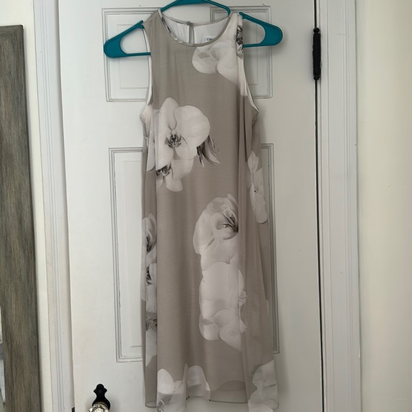 Calvin Klein floral Dress - Picture 1 of 2